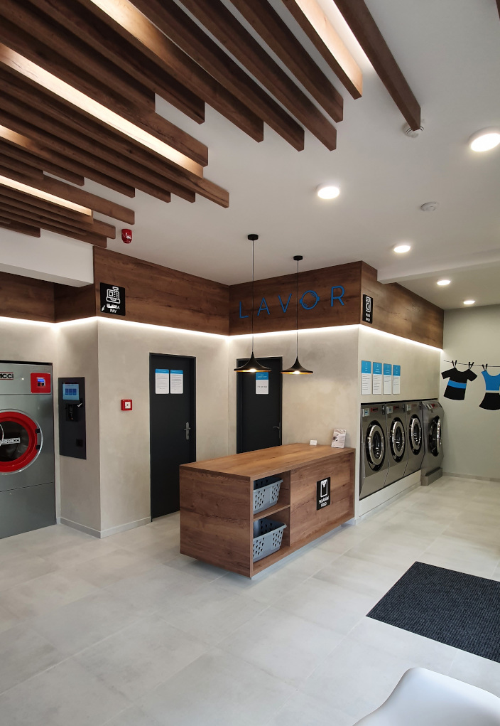 Easter opening hours